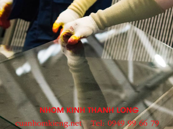 quy trình cắt kính cường lực quận 12