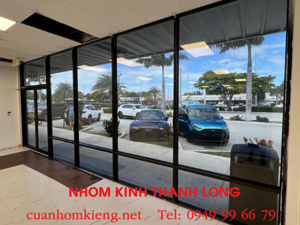 vach-kinh-cuong-luc-mat-tien