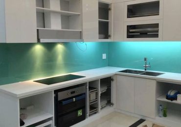 Dịch vụ thi công kính ốp bếp Quận 12 Tphcm giá rẻ tại Thành Long được 100% Khách hàng hài lòng
